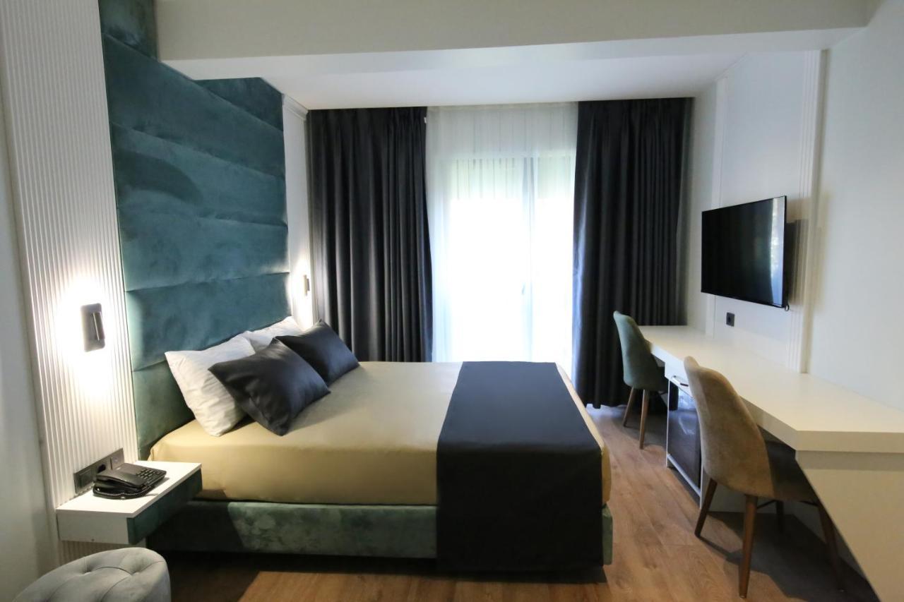 Axu Airport Hotel Arnavutkoy Zewnętrze zdjęcie A room at the hotel