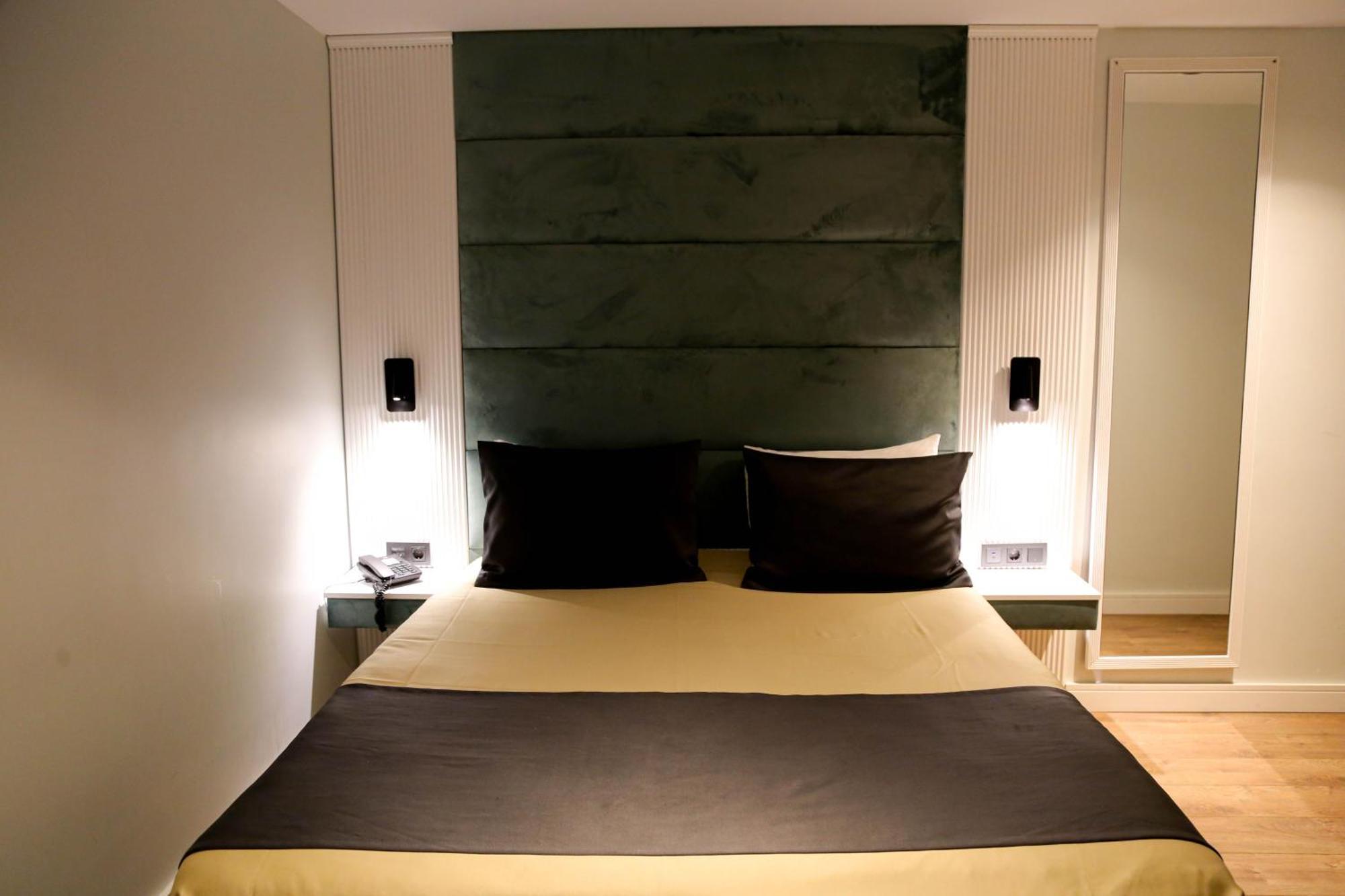 Axu Airport Hotel Arnavutkoy Zewnętrze zdjęcie A bedroom at the hotel